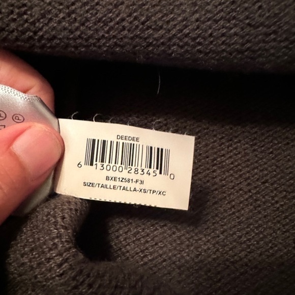 BCBG MaxAzria DeeDee oversized Turtleneck Sweater - Size XS Long - Picture 5 of 8